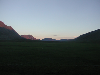 Вечер. Вид на долину Изъяшора из базового лагеря